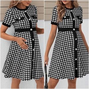 Maternity Houndstooth Print Classic Short Sleeve Dress